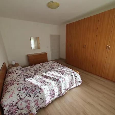 Meneghin House Feriehus *